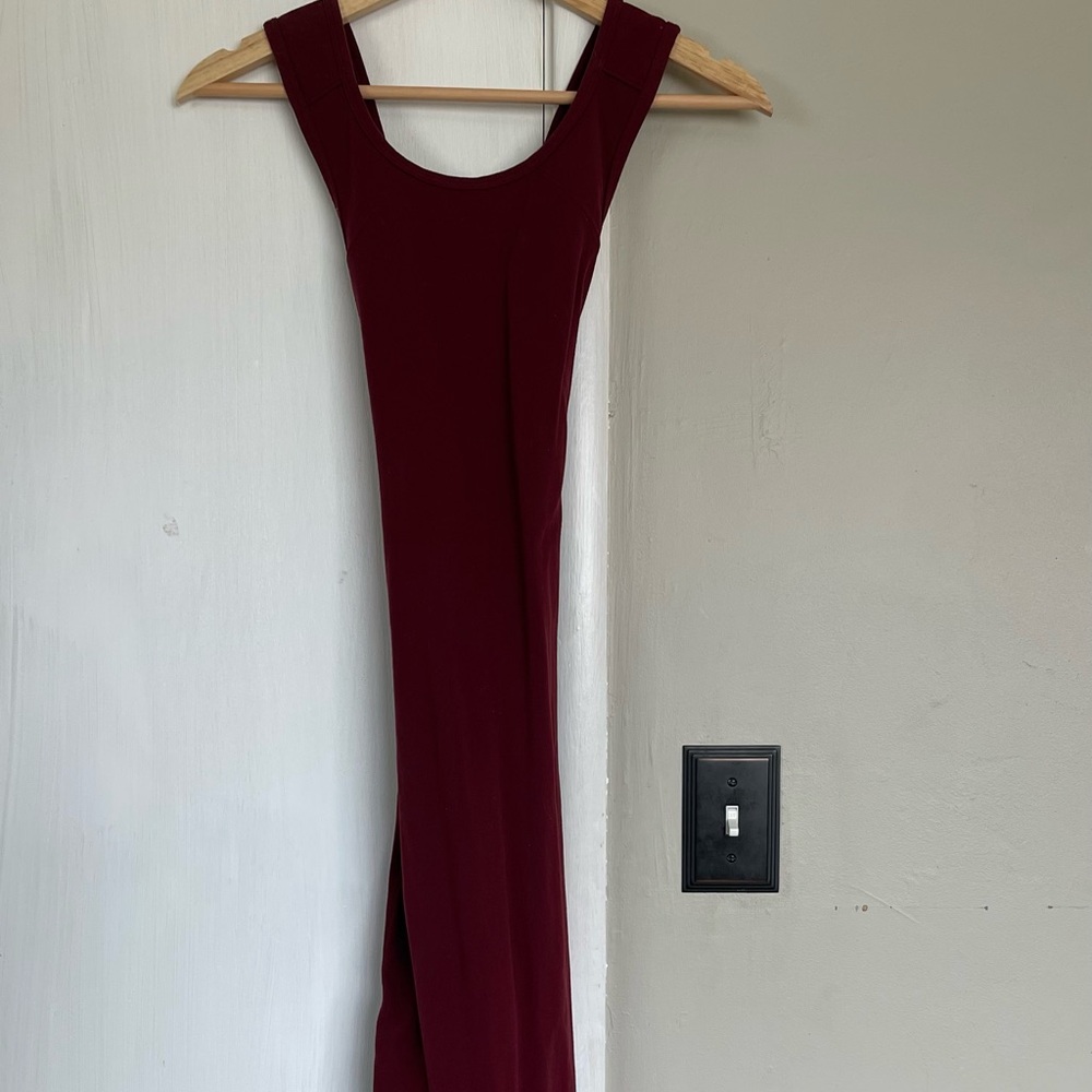 Lululemon Elegant Burgundy Sleeveless Dress